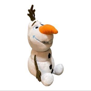 Disney Store Olaf 8" Plush Snowman from Frozen EUC